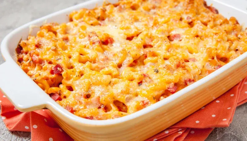 Gratin de pâtes, poireaux, chorizo et ricotta